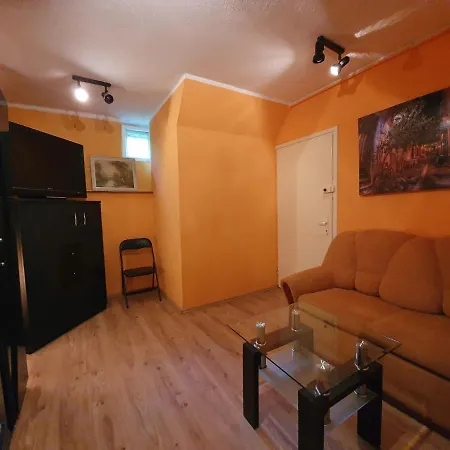 Apartament Mieszkanie z ogrodem i parkingiem - Górny Sopot